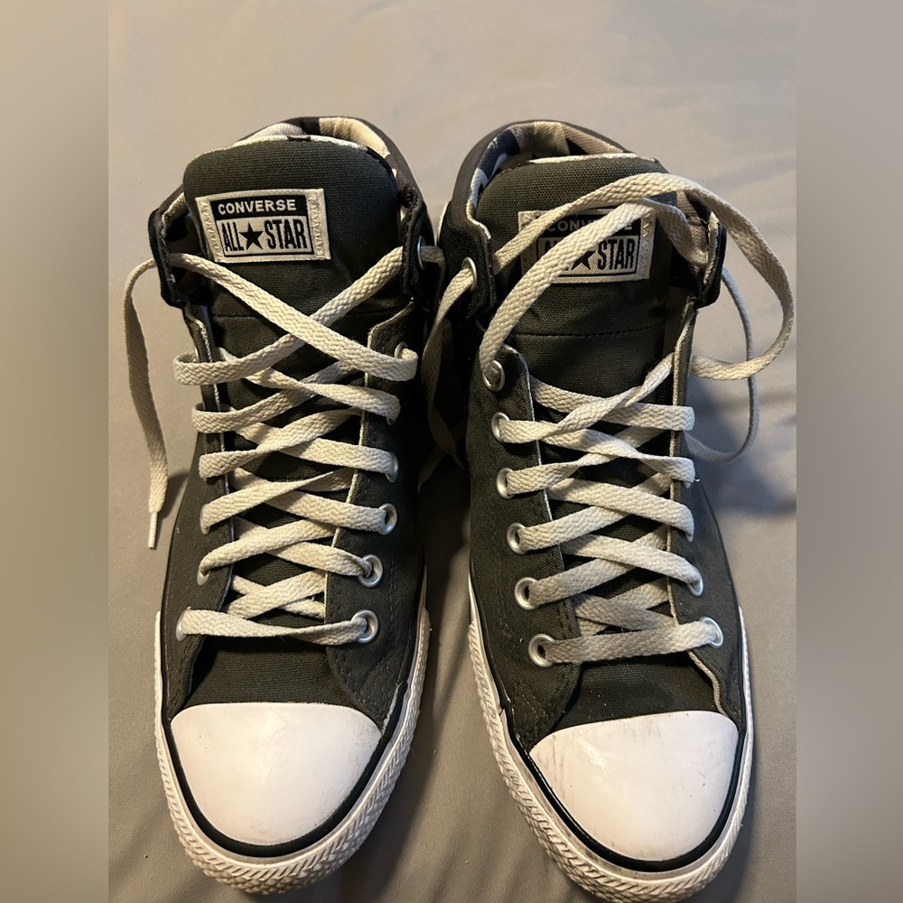 Hi-top Converse